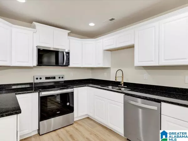 Midfield, AL 35228,524 ELAM STREET