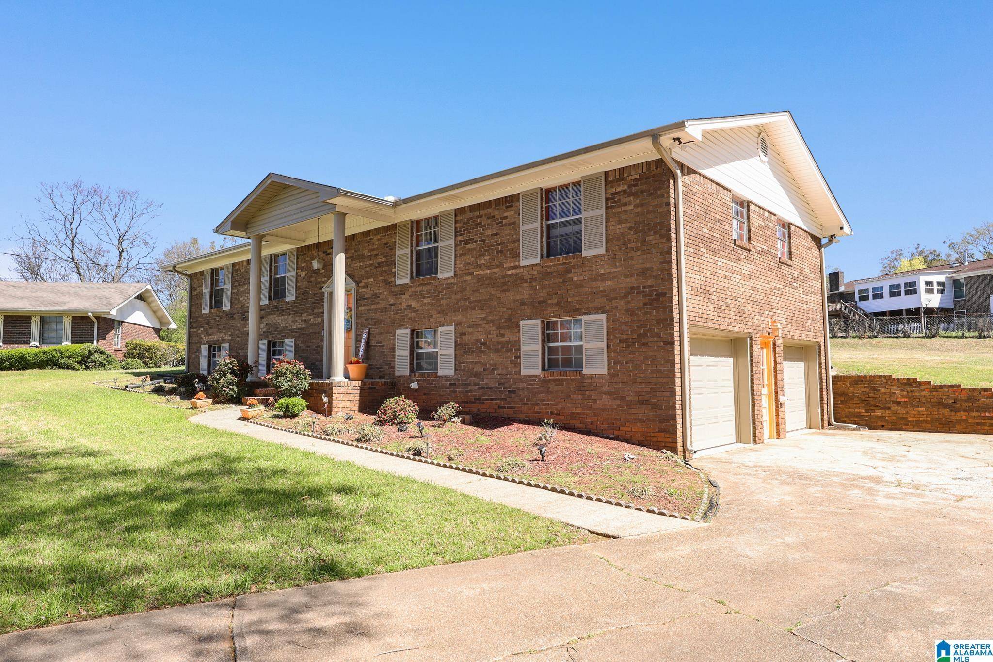 Pleasant Grove, AL 35127,507 2ND AVENUE
