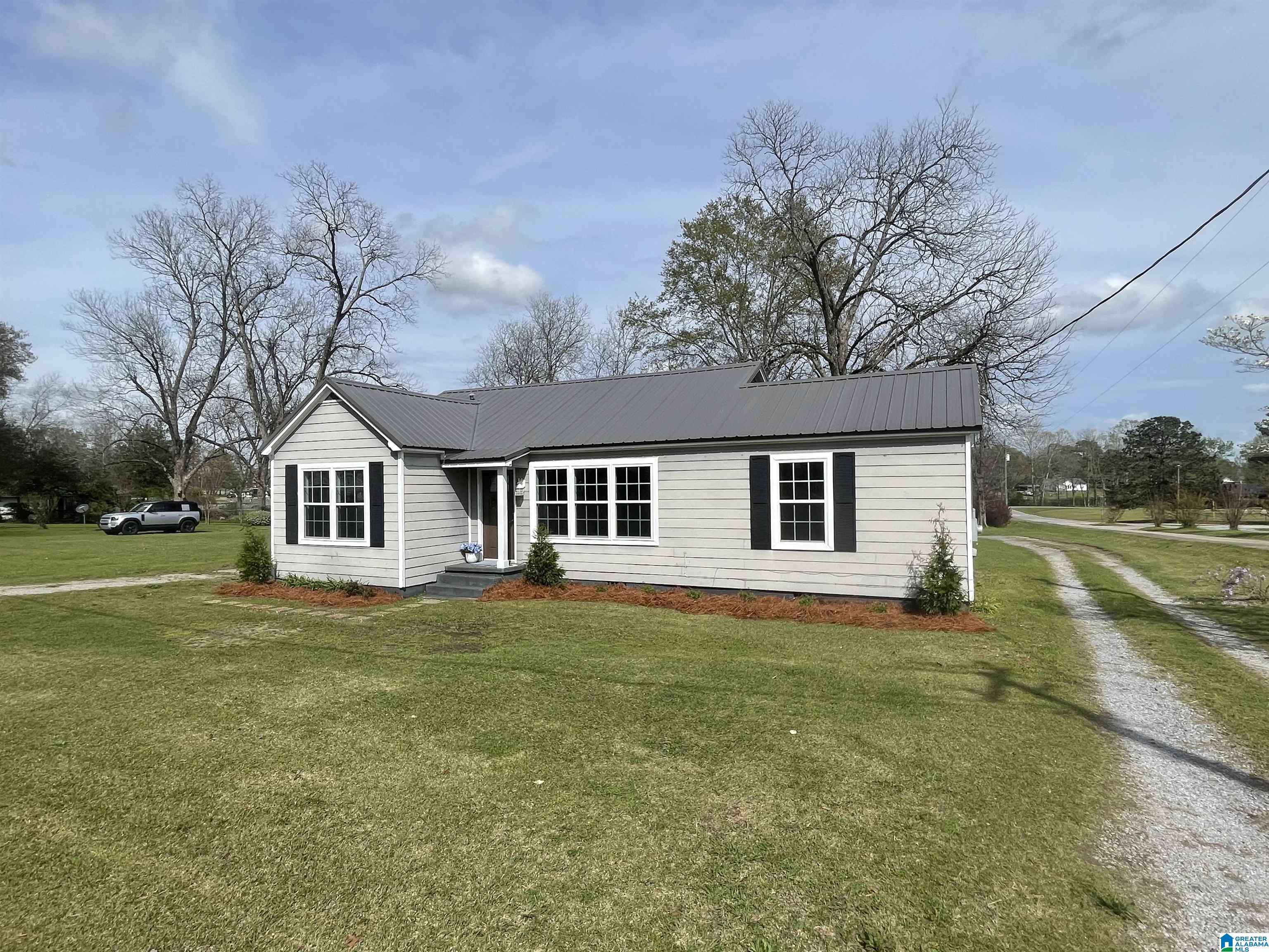 Thorsby, AL 35171,295 ALABAMA AVENUE