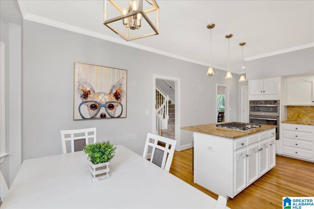 Hoover, AL 35244,721 HEATHERWOOD DRIVE
