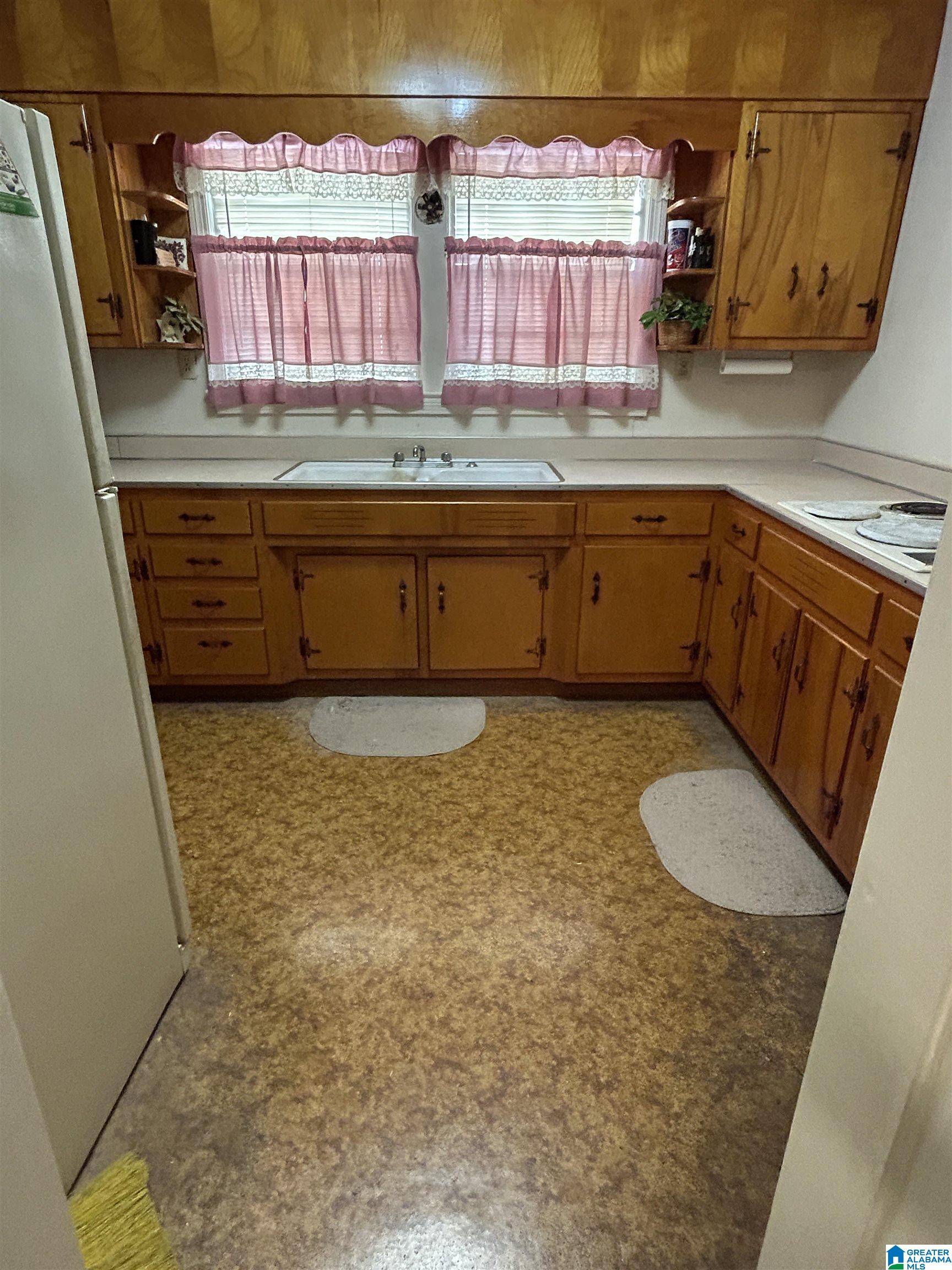 Midfield, AL 35228,1010 7TH AVENUE