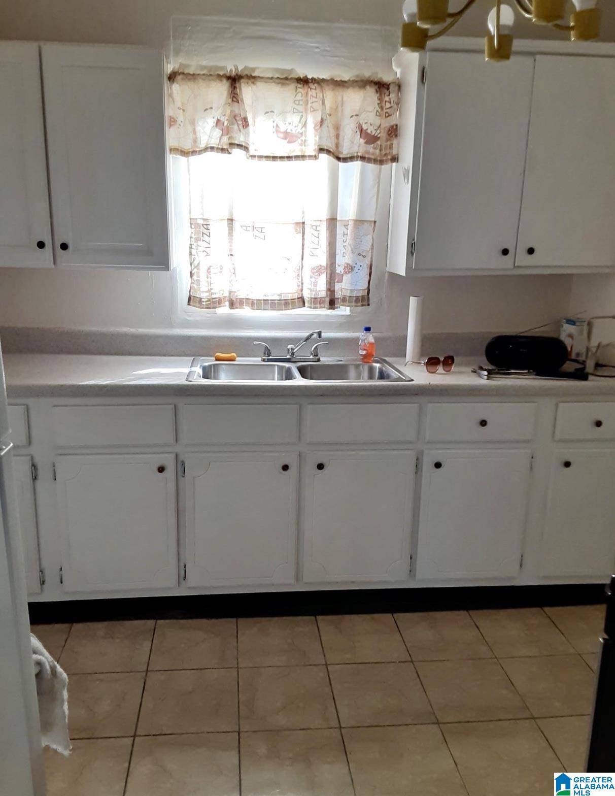 Birmingham, AL 35205,61 17TH COURT S