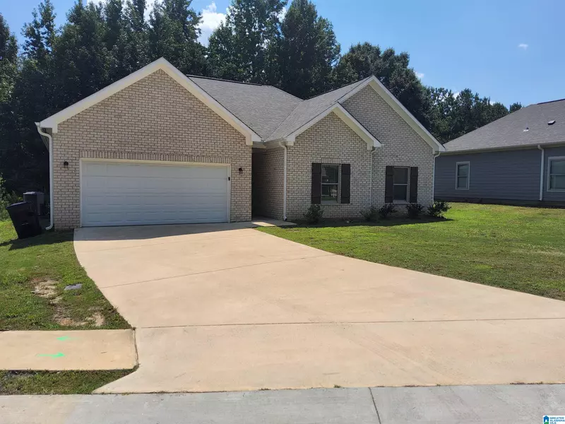 210 AVALON WAY, Clanton, AL 35045