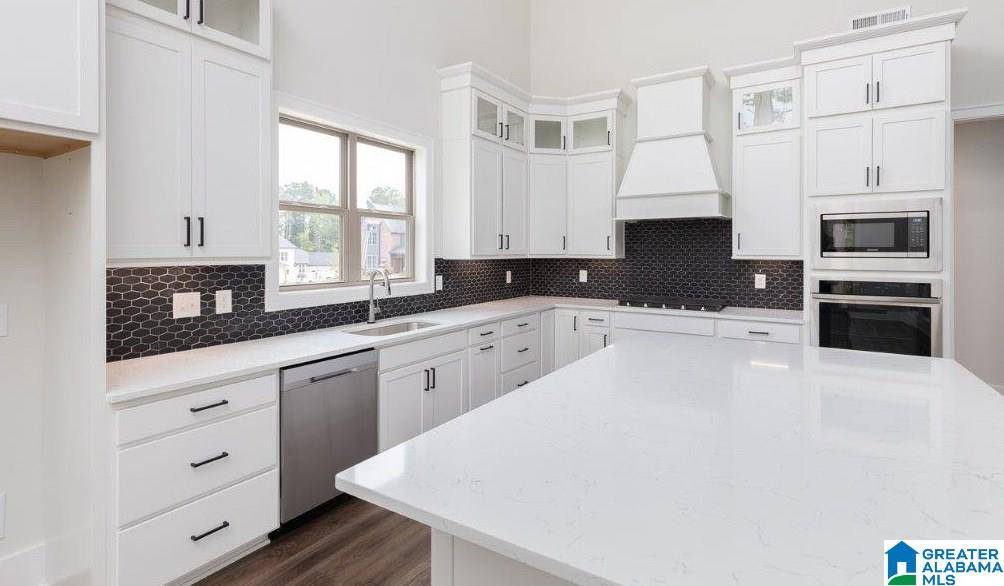Hoover, AL 35244,1562 OLIVEWOOD ROAD