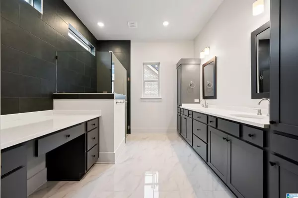 Hoover, AL 35244,4051 ADRIAN STREET