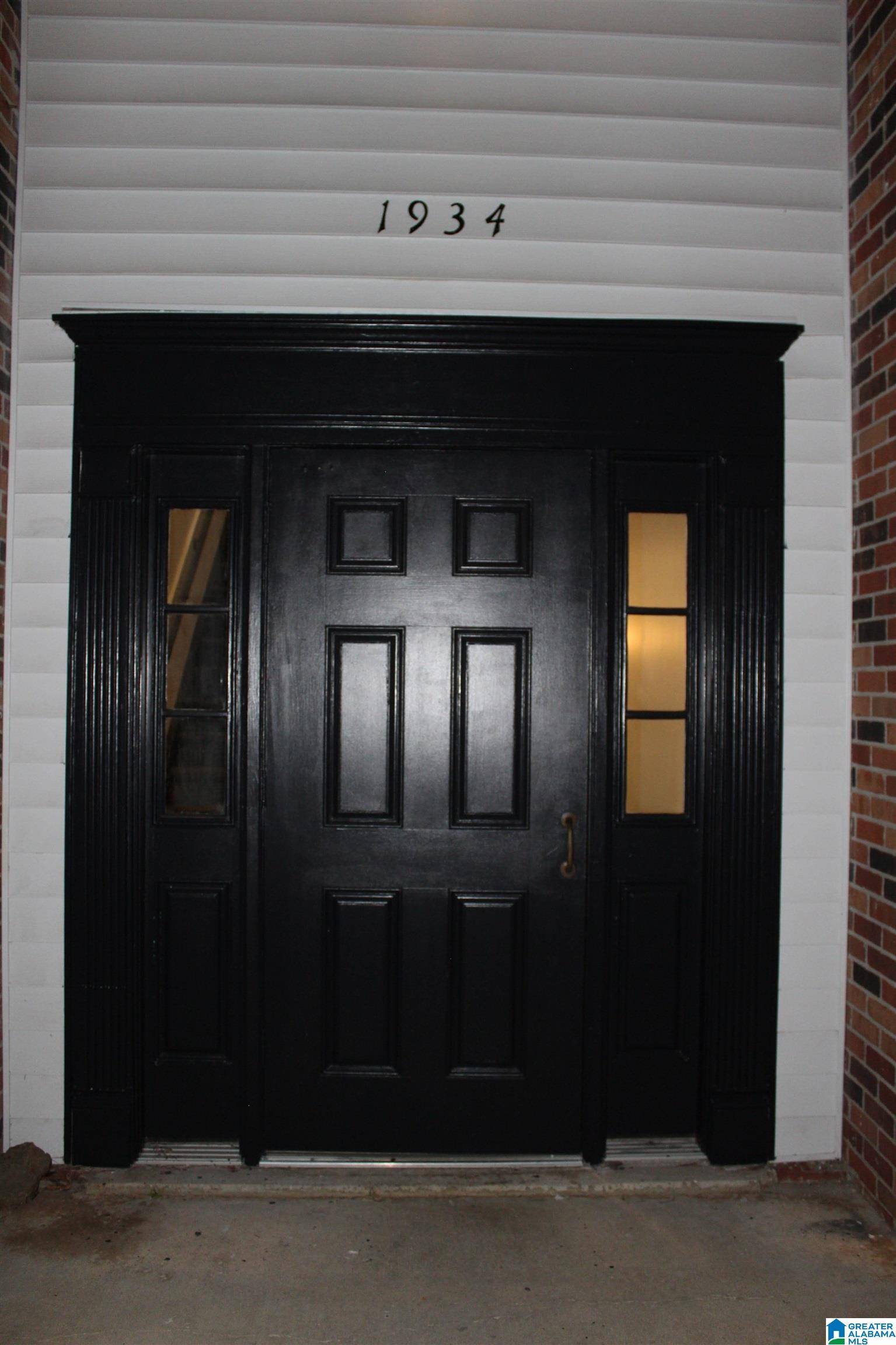 1934 SHADES CLIFF TERRACE #B, Homewood, AL 35216