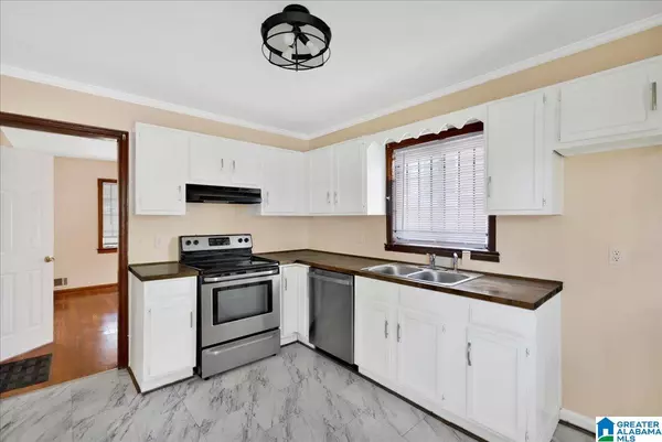 Birmingham, AL 35208,1216 GRAYMONT AVENUE W