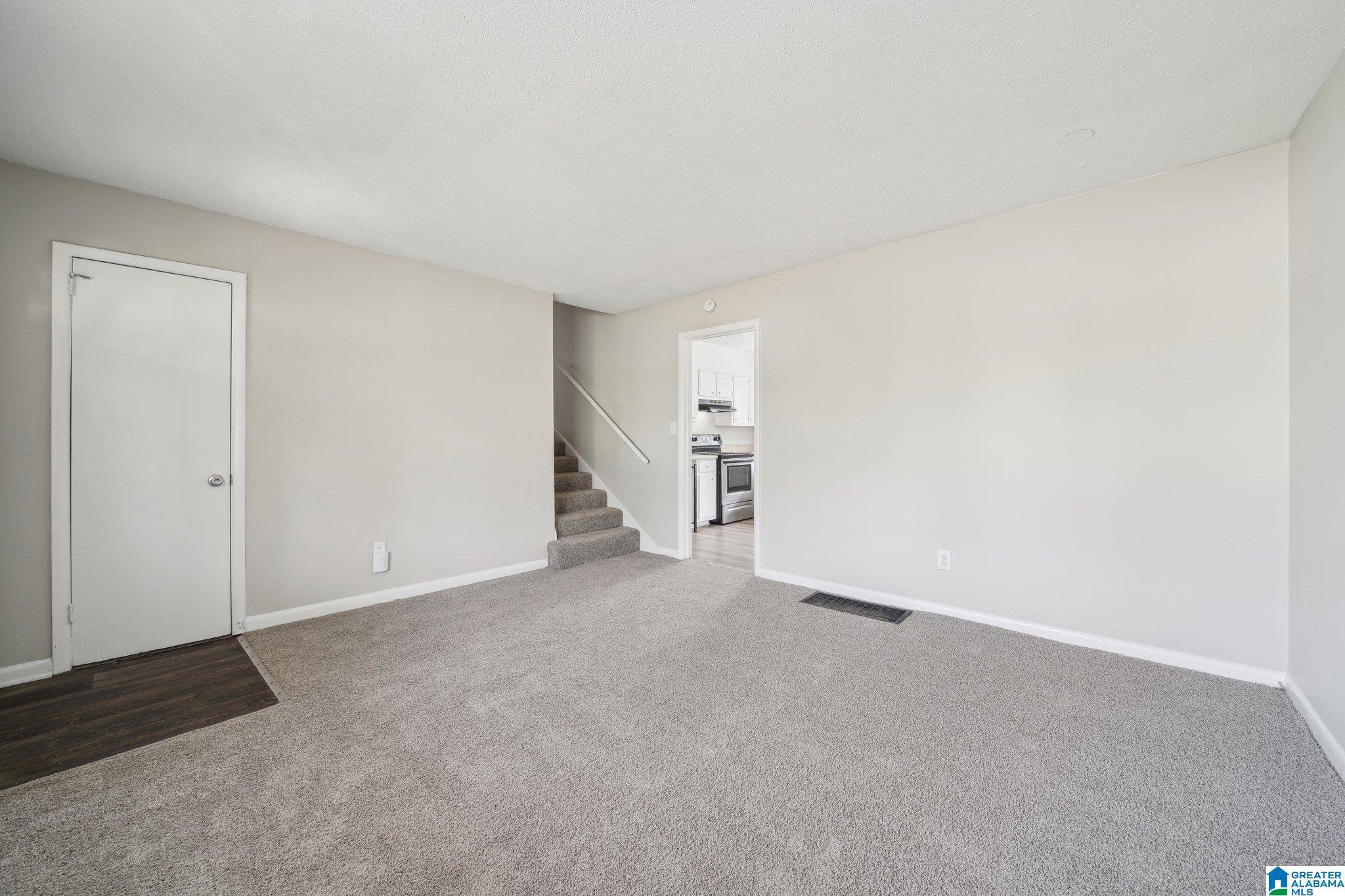 Center Point, AL 35215,827 COUNTRY VIEW DRIVE