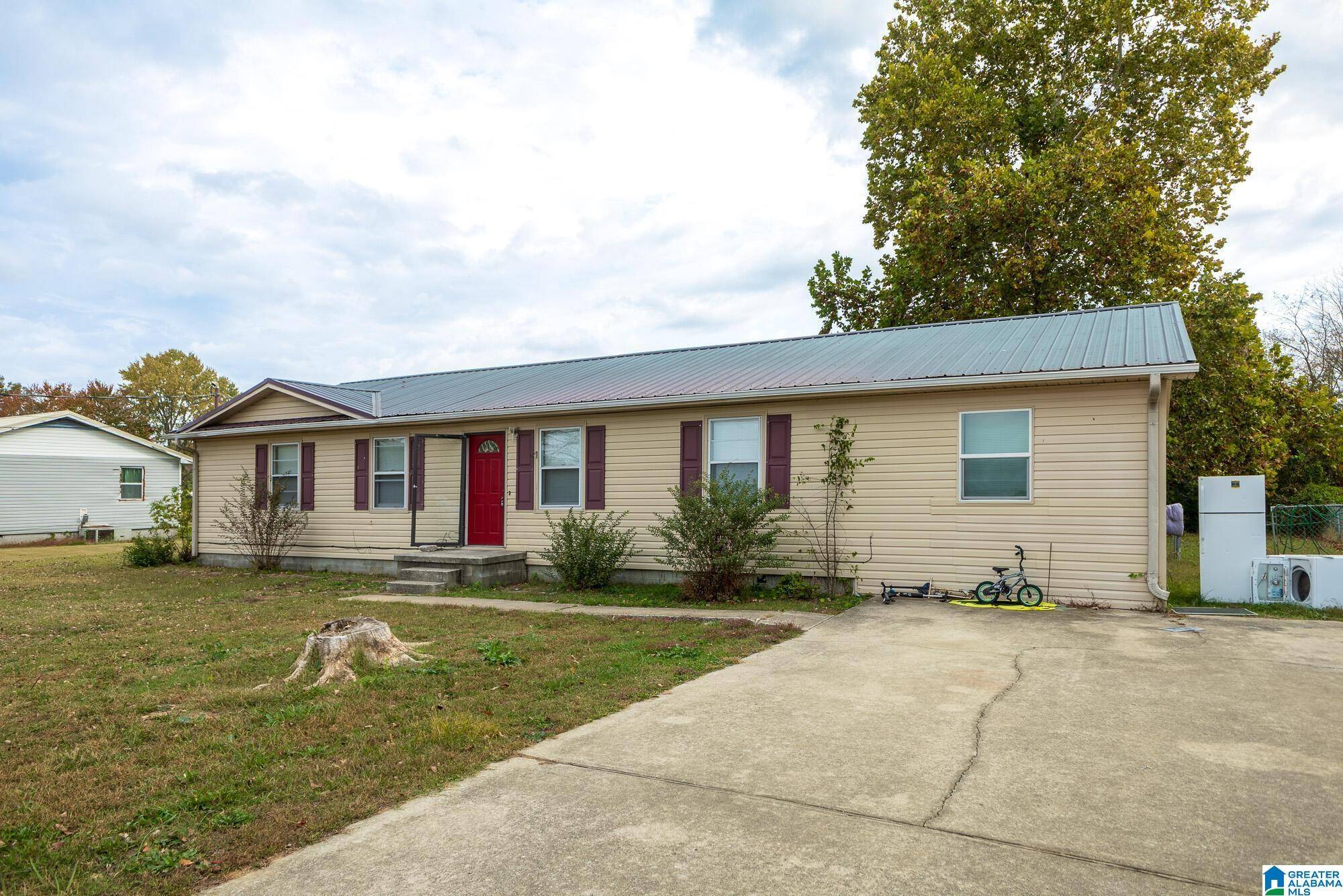 185 MONROE NUNLEY ROAD, Hazel Green, AL 35750