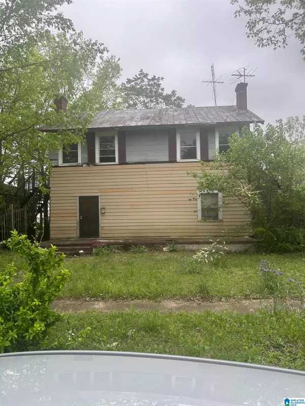 215 50TH STREET, Fairfield, AL 35064