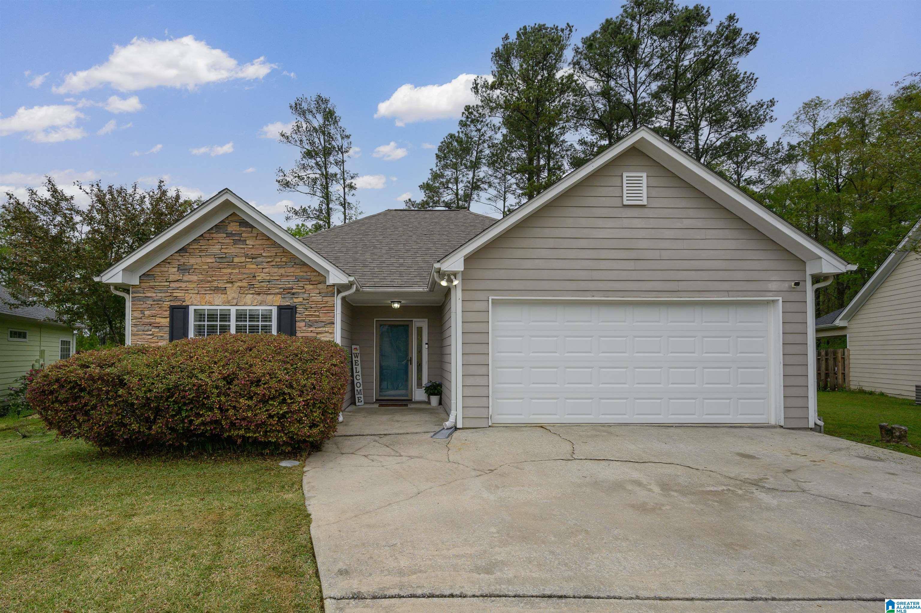 633 MERIWEATHER DRIVE, Calera, AL 35040