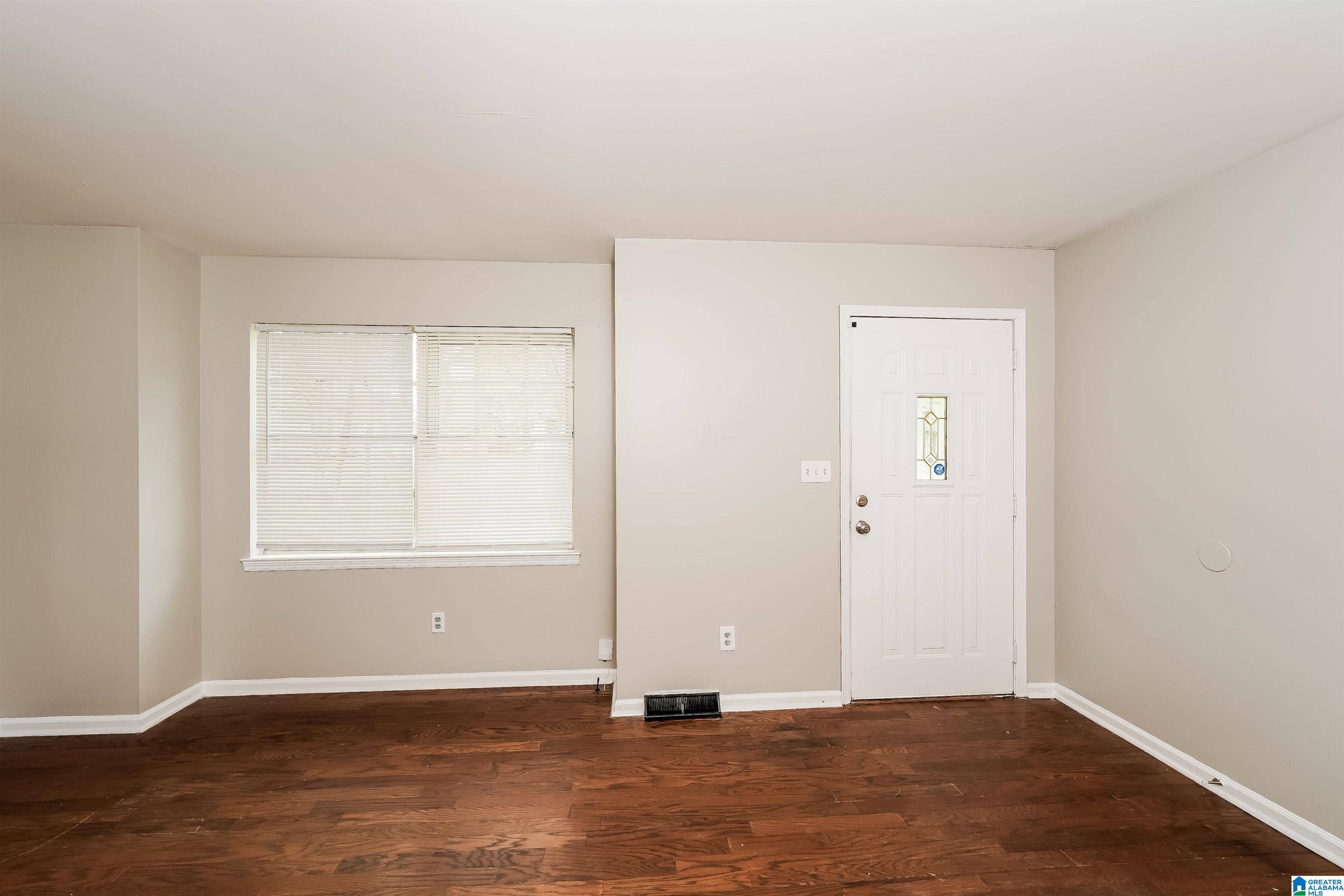 Center Point, AL 35215,405 20TH COURT NE