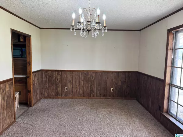 Hokes Bluff, AL 35903,3023 ALFORD BEND ROAD