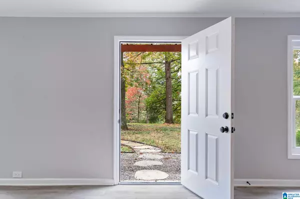 Birmingham, AL 35206,686 RIDGE TOP CIRCLE