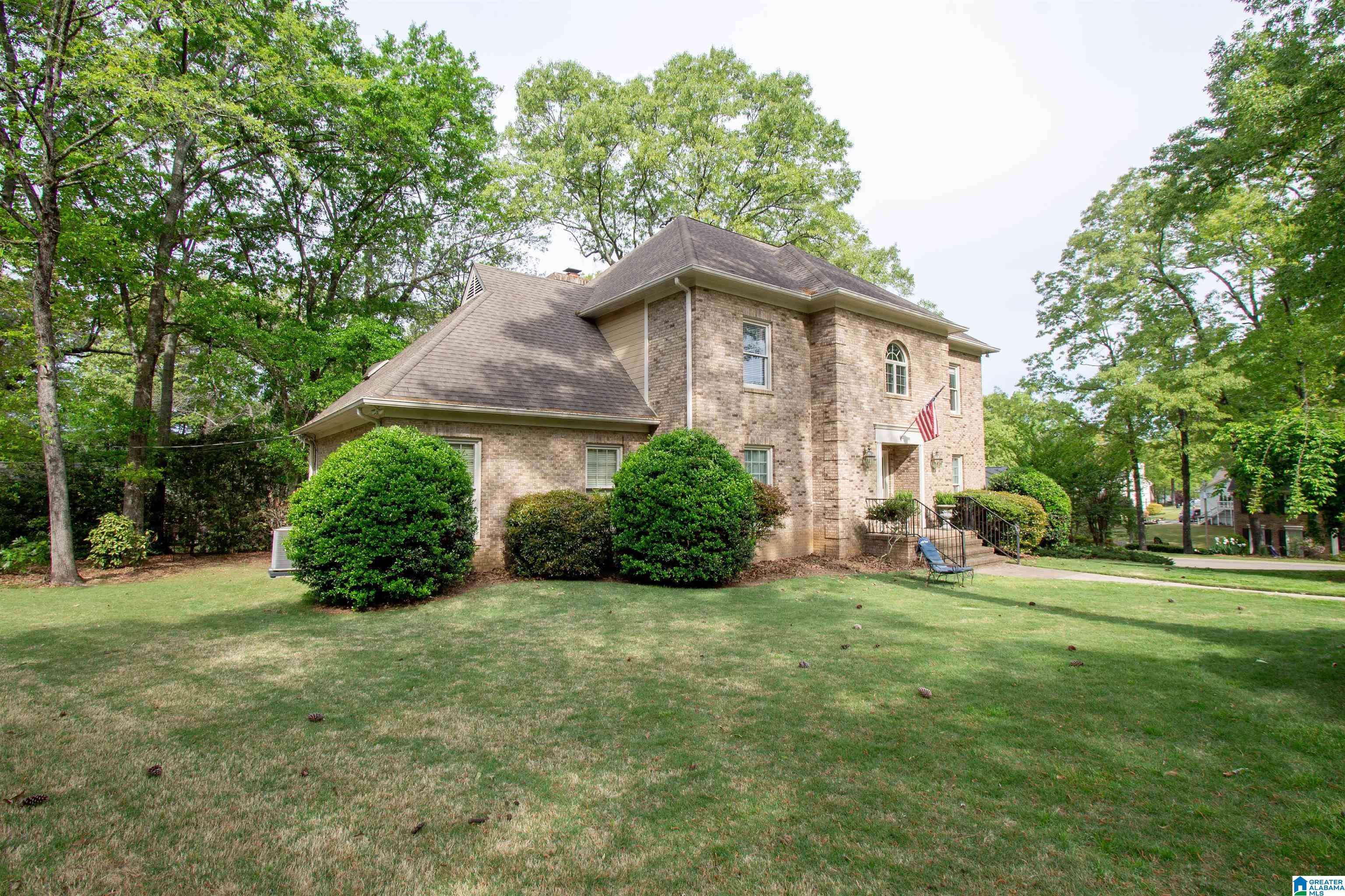Vestavia Hills, AL 35243,3416 CREEKWOOD DRIVE