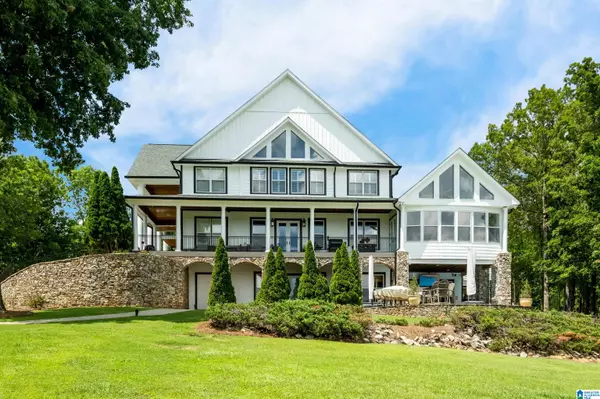 280 MEADOW LAKE CIRCLE, Calera, AL 35040