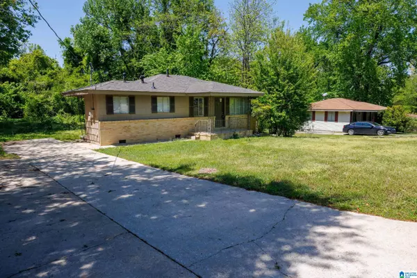 2332 2ND PLACE NE, Center Point, AL 35215