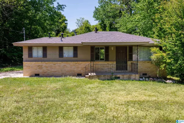 2332 2ND PLACE NE, Center Point, AL 35215