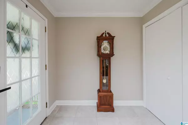 Birmingham, AL 35244,5001 MOUNTAIN VIEW PARKWAY