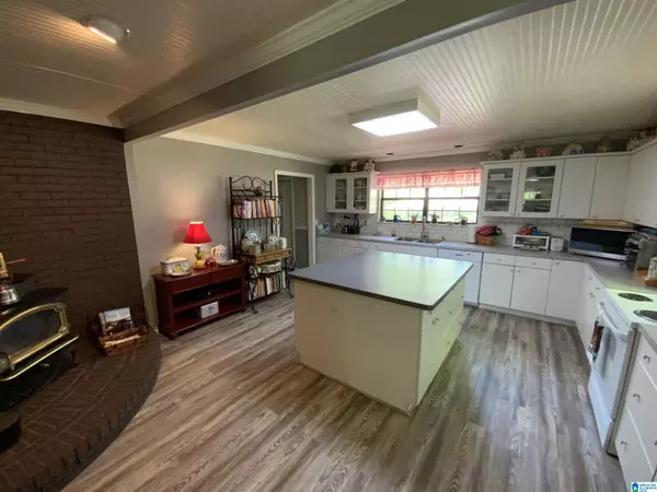 Trussville, AL 35173,7515 MACK HICKS ROAD