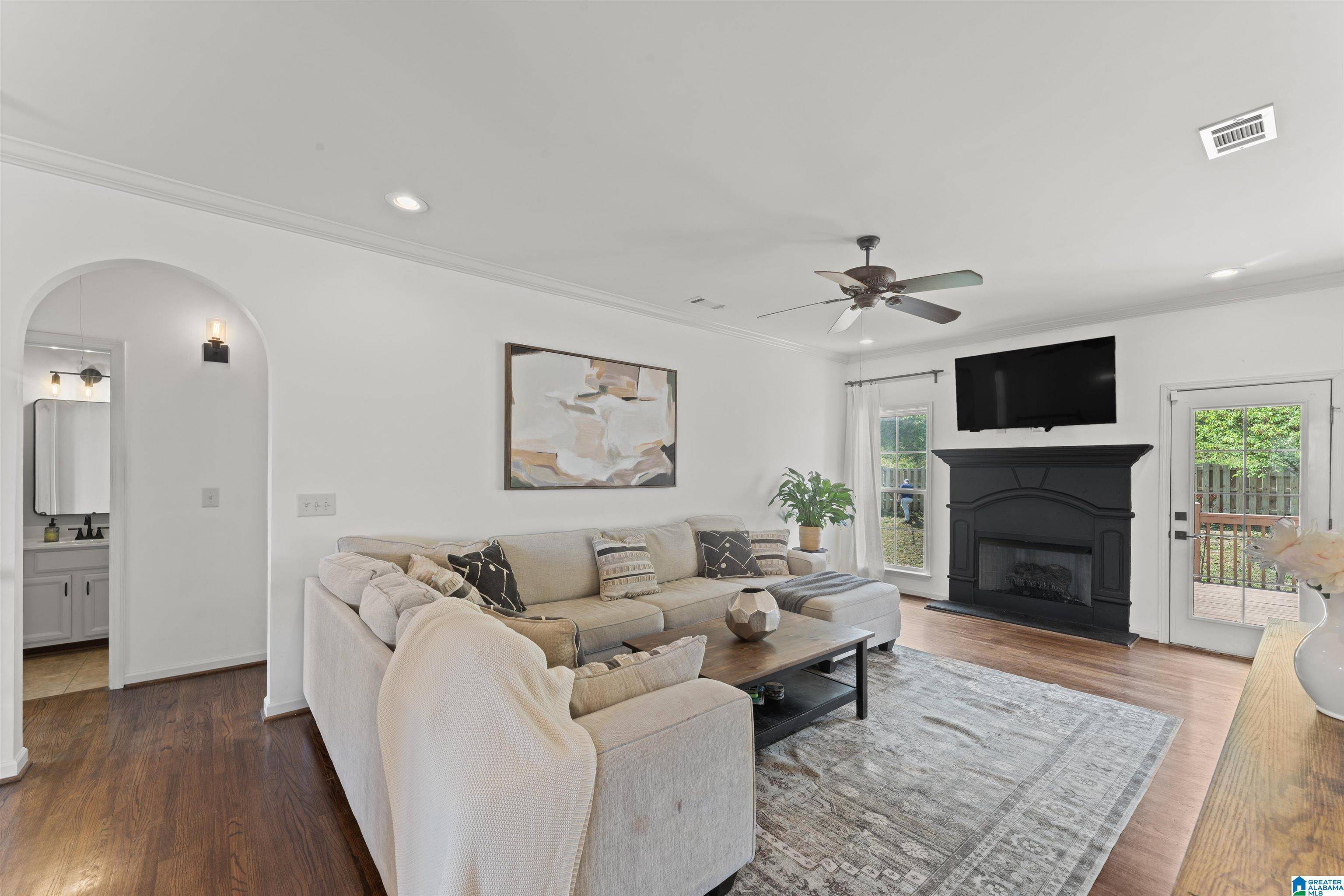 Helena, AL 35080,455 RIVER OAKS LANE