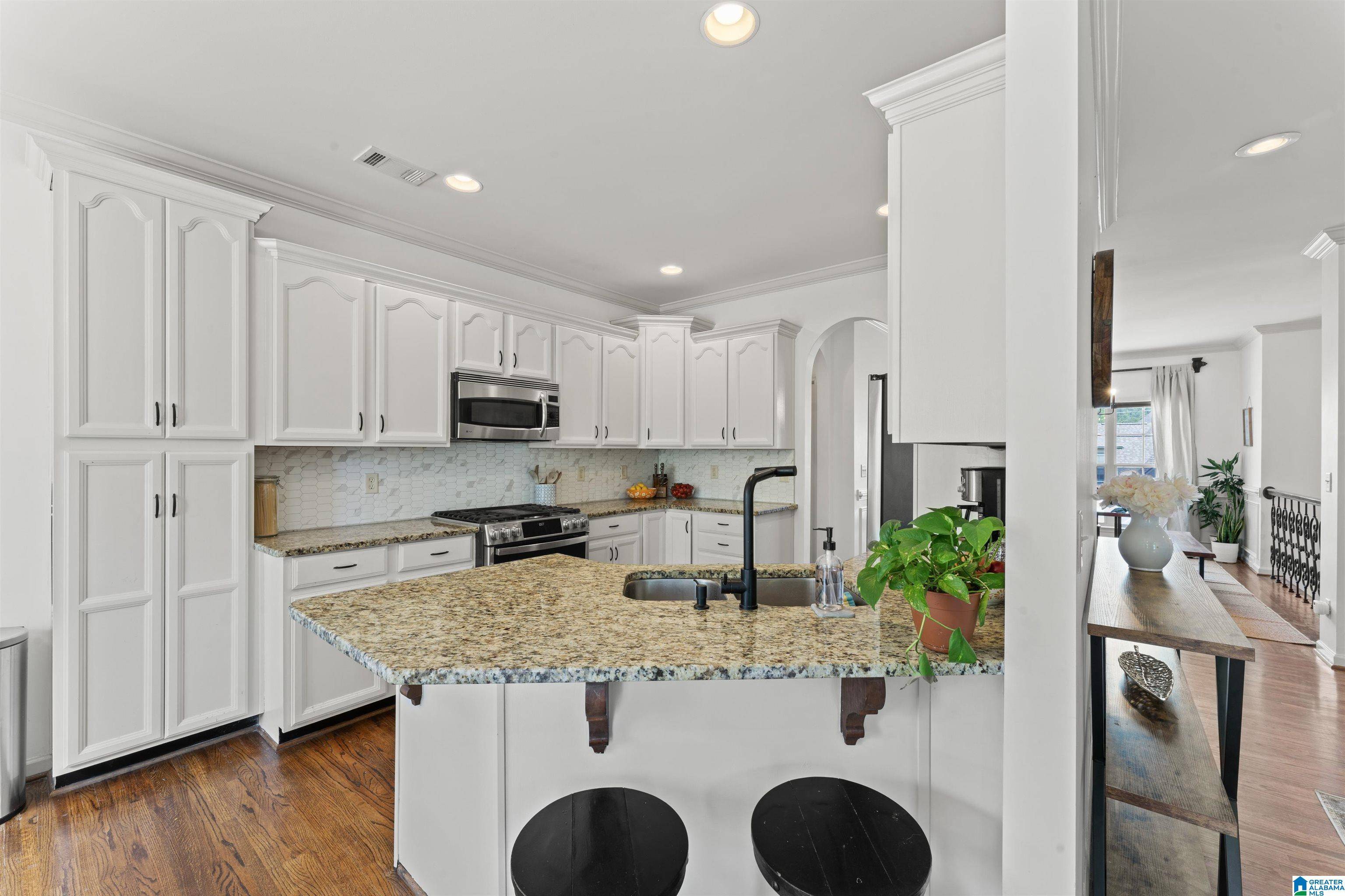 Helena, AL 35080,455 RIVER OAKS LANE
