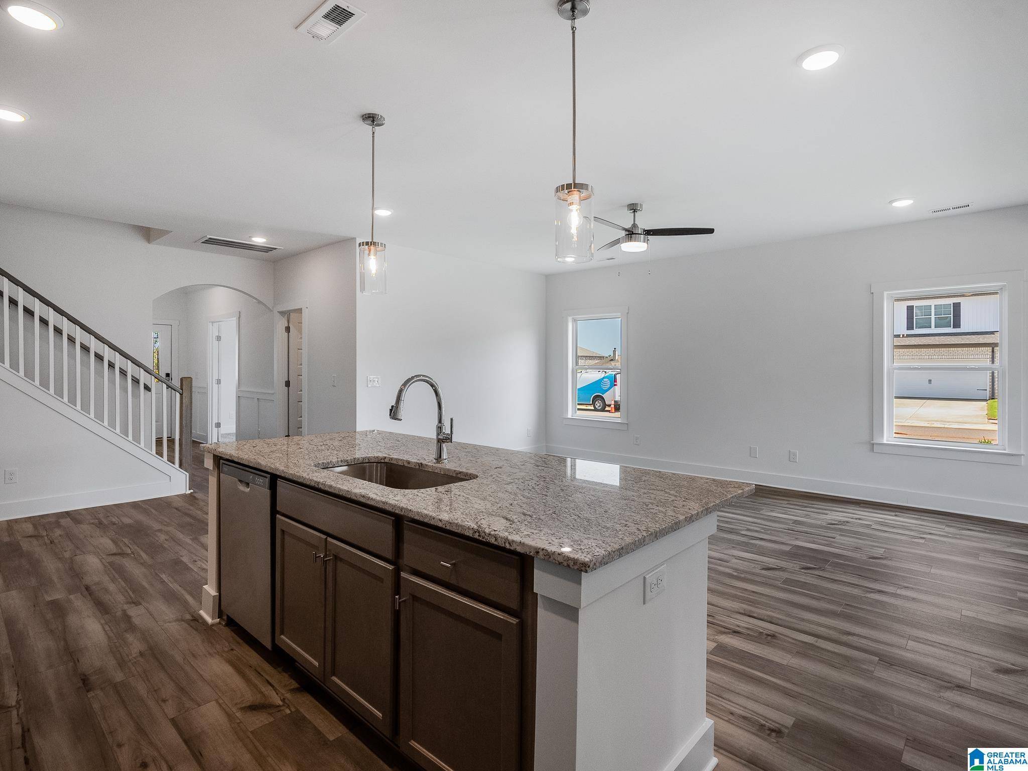 Cropwell, AL 35054,375 LAKELAND COURT