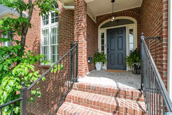 192 SILVERLEAF DRIVE, Pelham, AL 35124