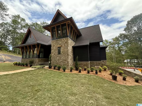 64 BAYVIEW DRIVE, Alexander City, AL 36861