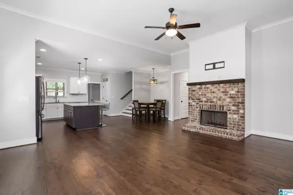 Cropwell, AL 35054,385 HOMESTEAD DRIVE
