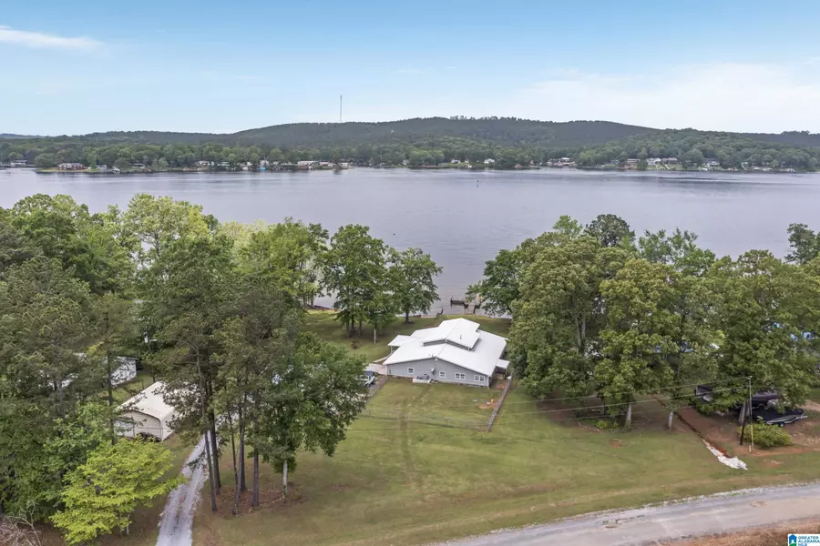 1035 LAKE DRIVE, Sylacauga, AL 35151