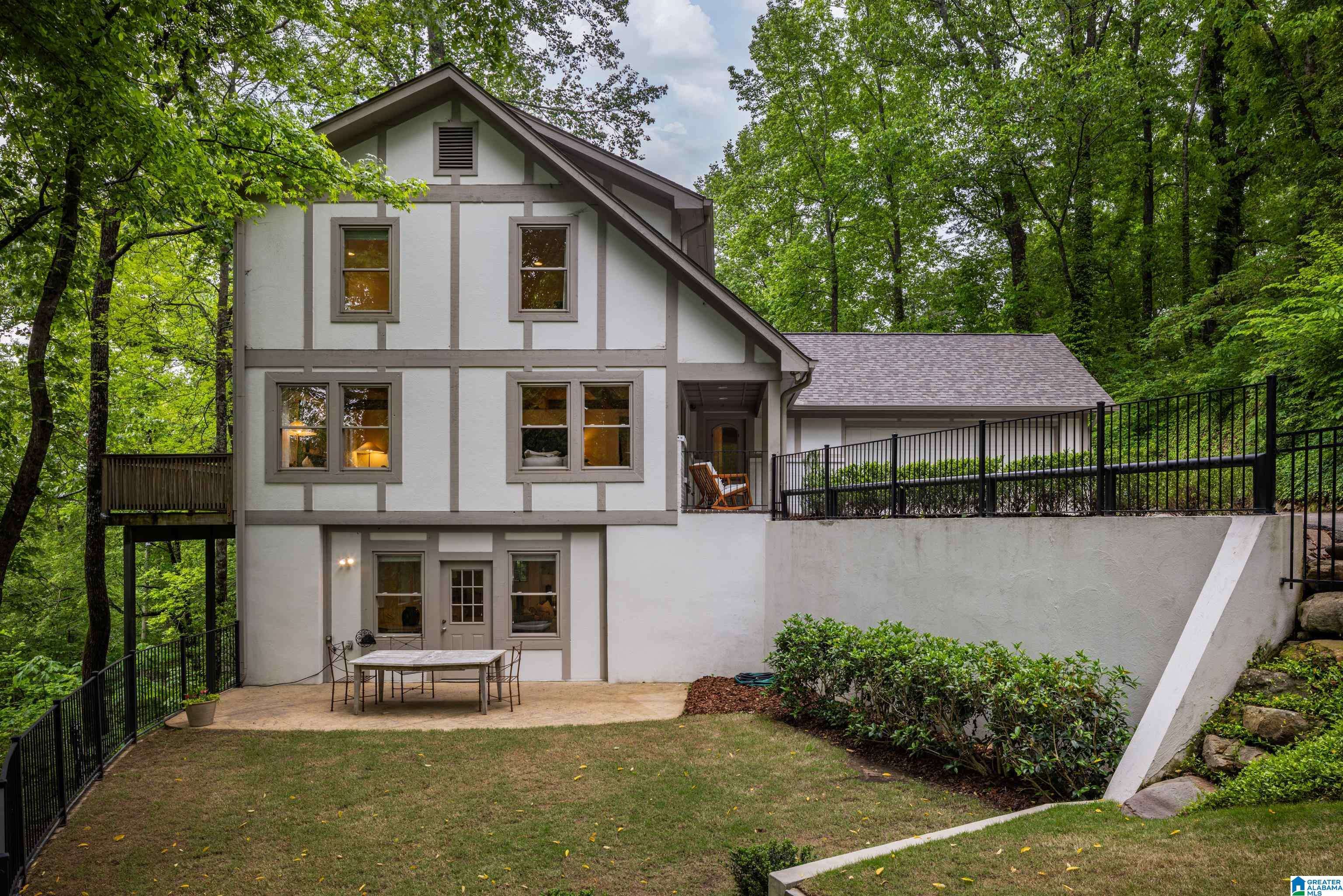 Vestavia Hills, AL 35216,2727 SMYER ROAD