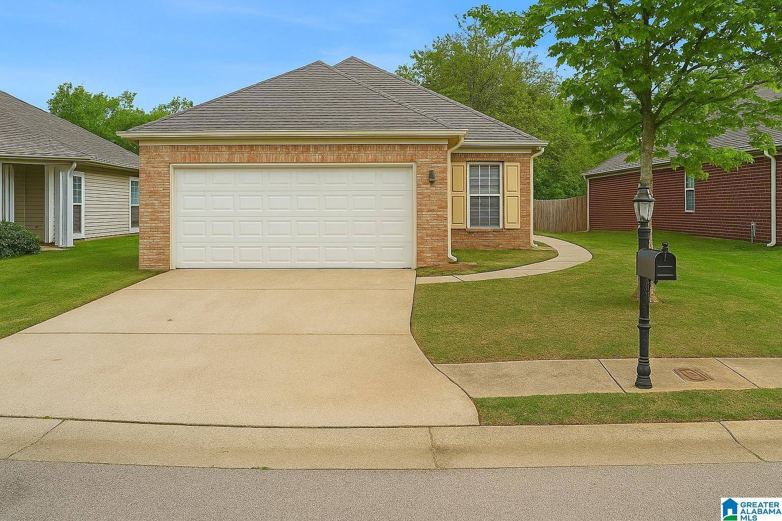 4861 LONGMEADOW DRIVE, Bessemer, AL 35111