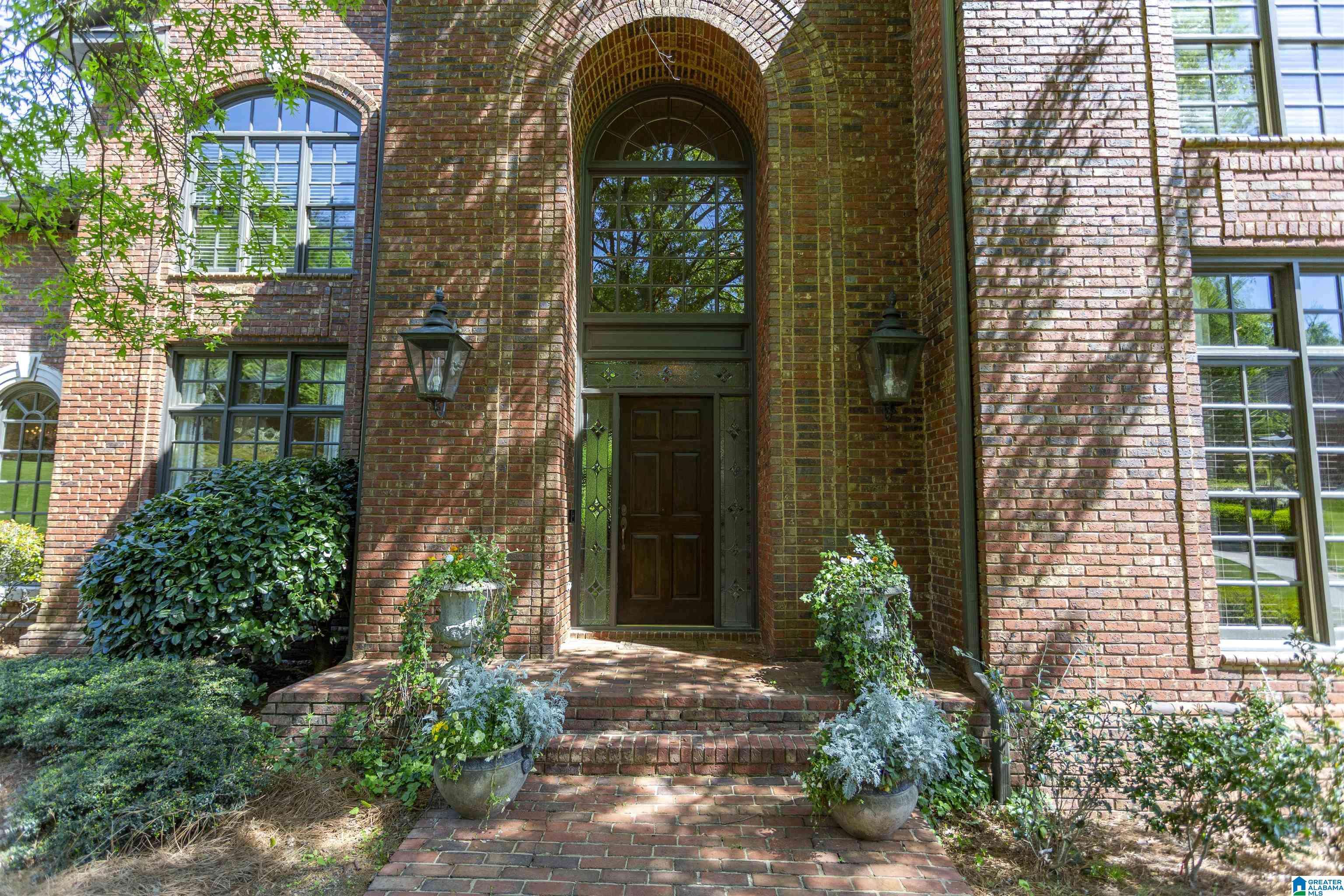Vestavia Hills, AL 35216,1734 VESTWOOD HILLS DRIVE