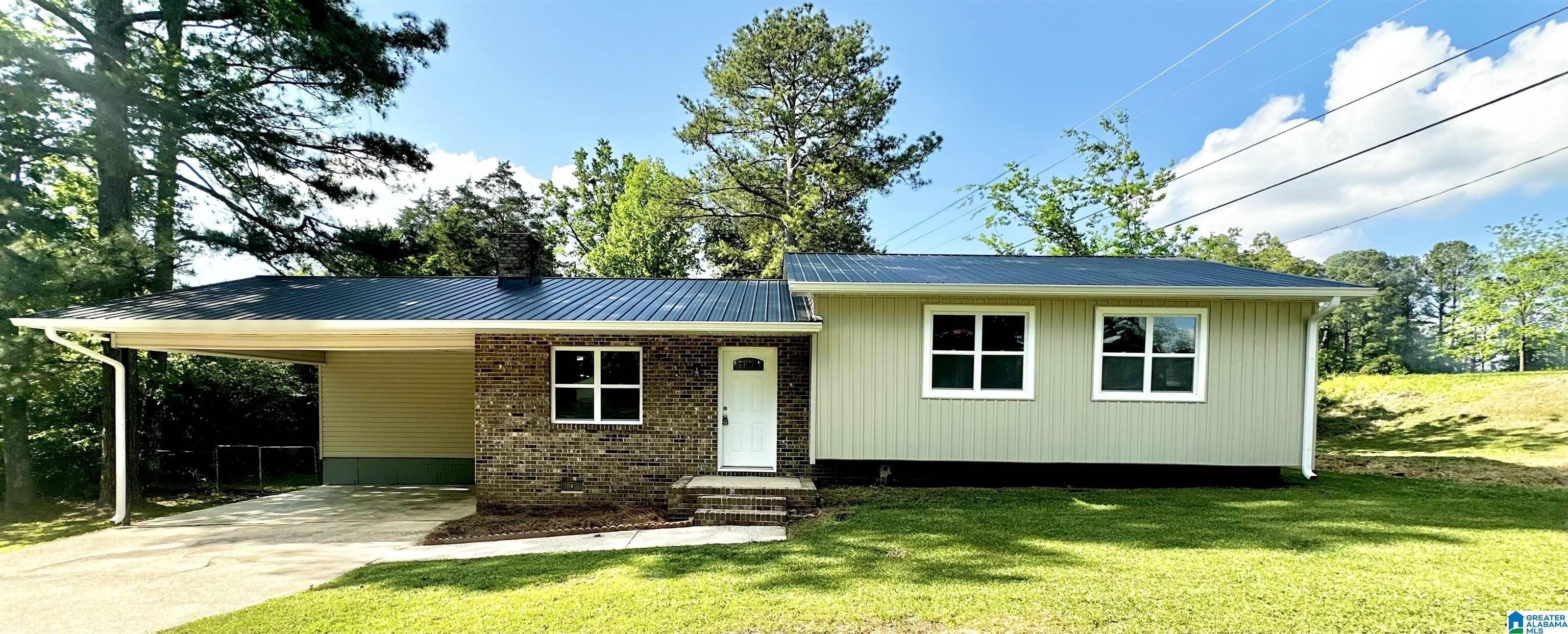 5482 HACKBERRY LANE N, Gadsden, AL 35903