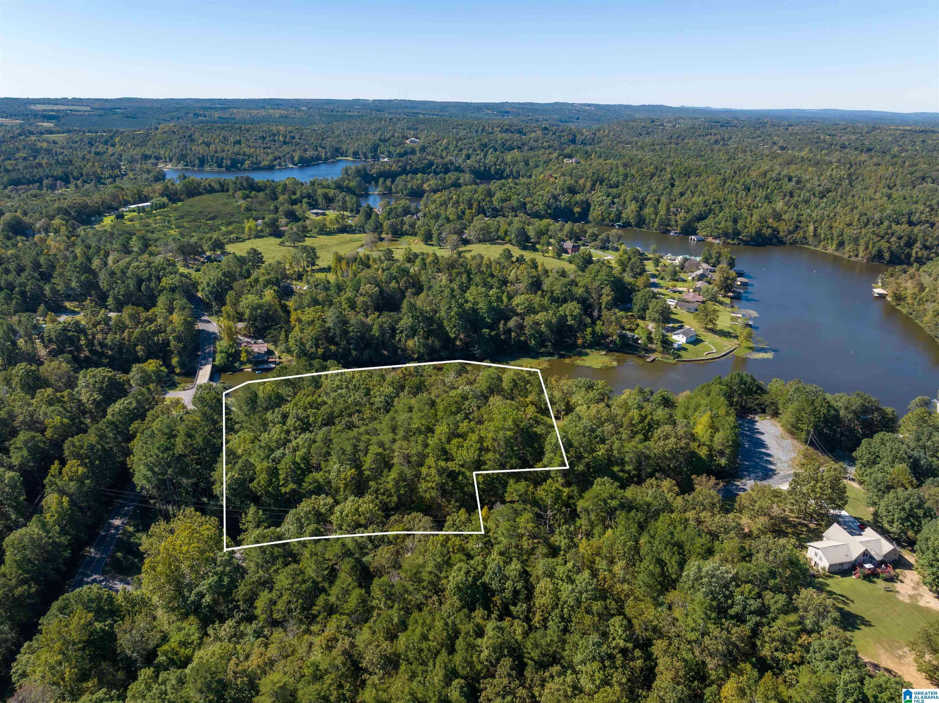 Oneonta, AL 35121,0 W LAKESHORE DRIVE #3-E