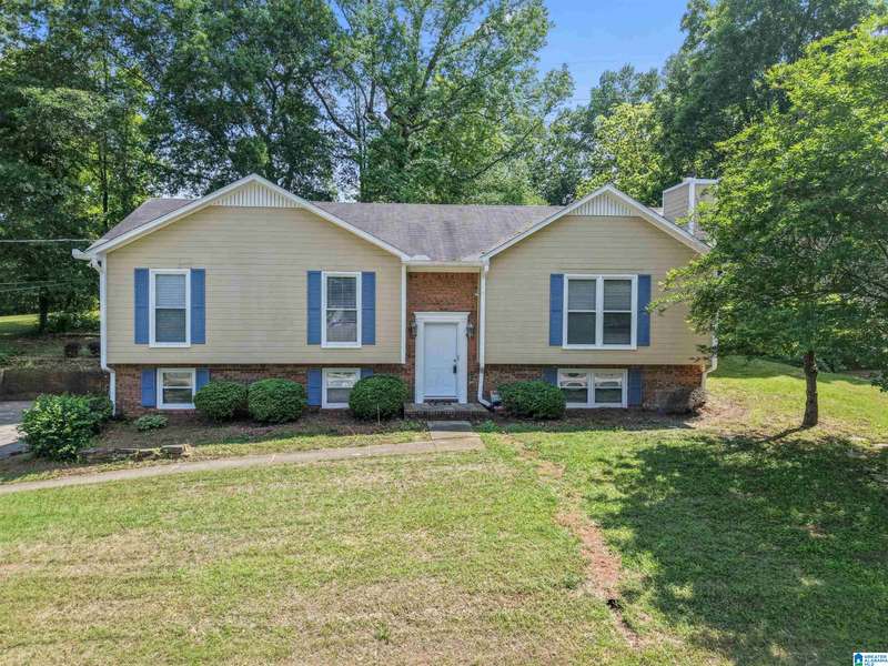 315 40TH AVENUE NE, Center Point, AL 35215