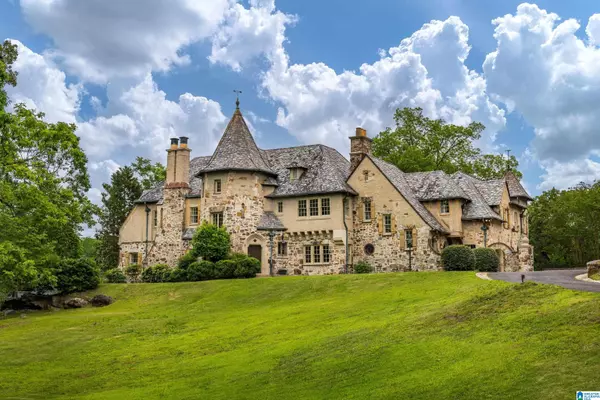 2919 FAIRWAY DRIVE, Mountain Brook, AL 35213