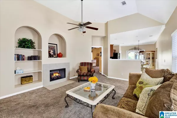 Birmingham, AL 35211,2713 OXMOOR WAY