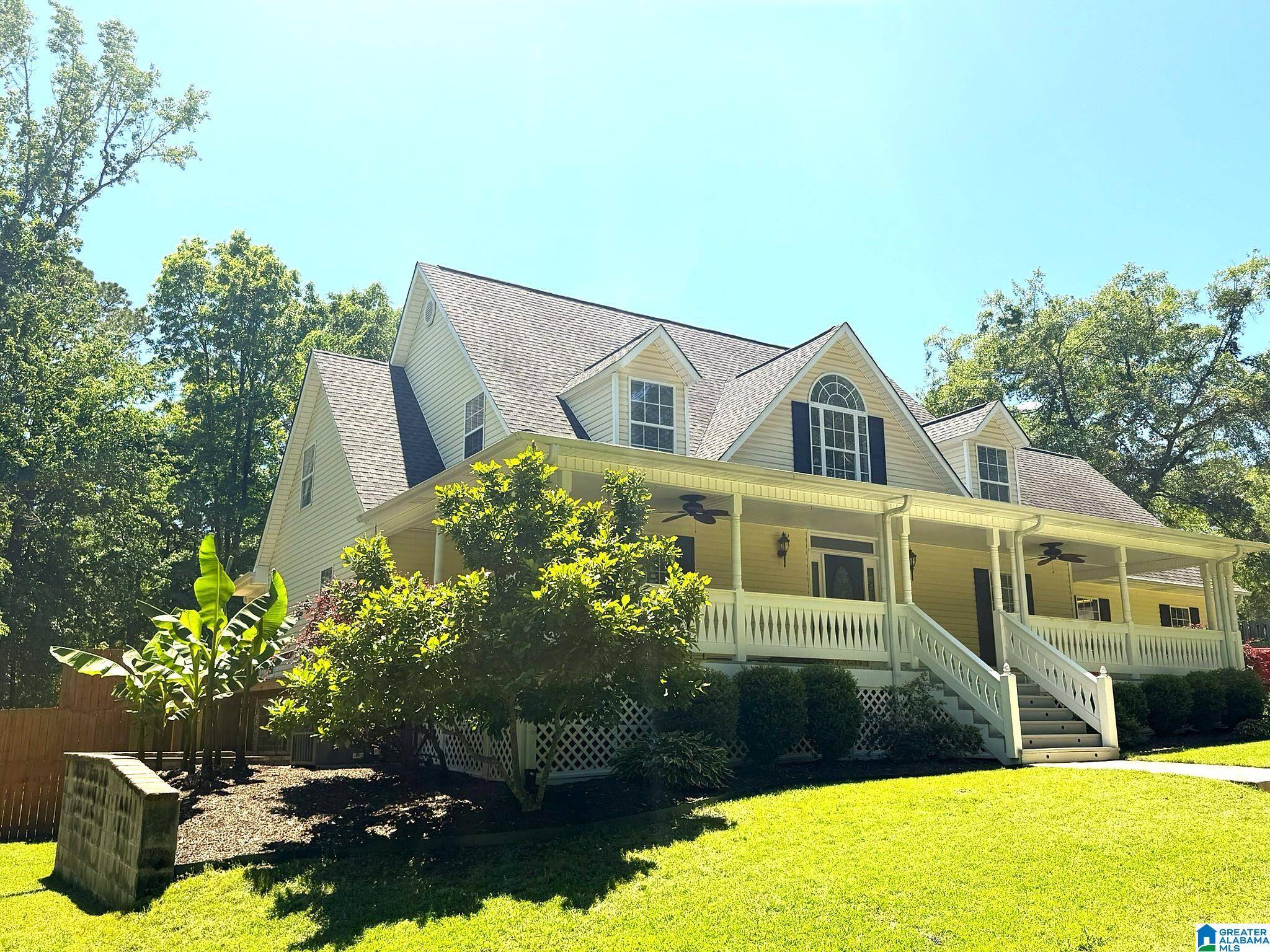 41 1ST STREET E, Calera, AL 35040