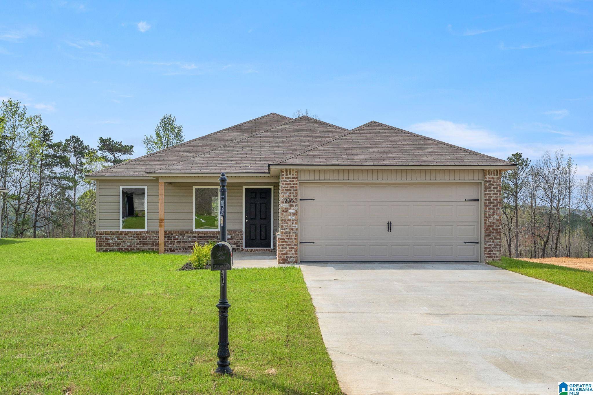 2160 W MIDDLEBROOKE CROSSING, Odenville, AL 35120