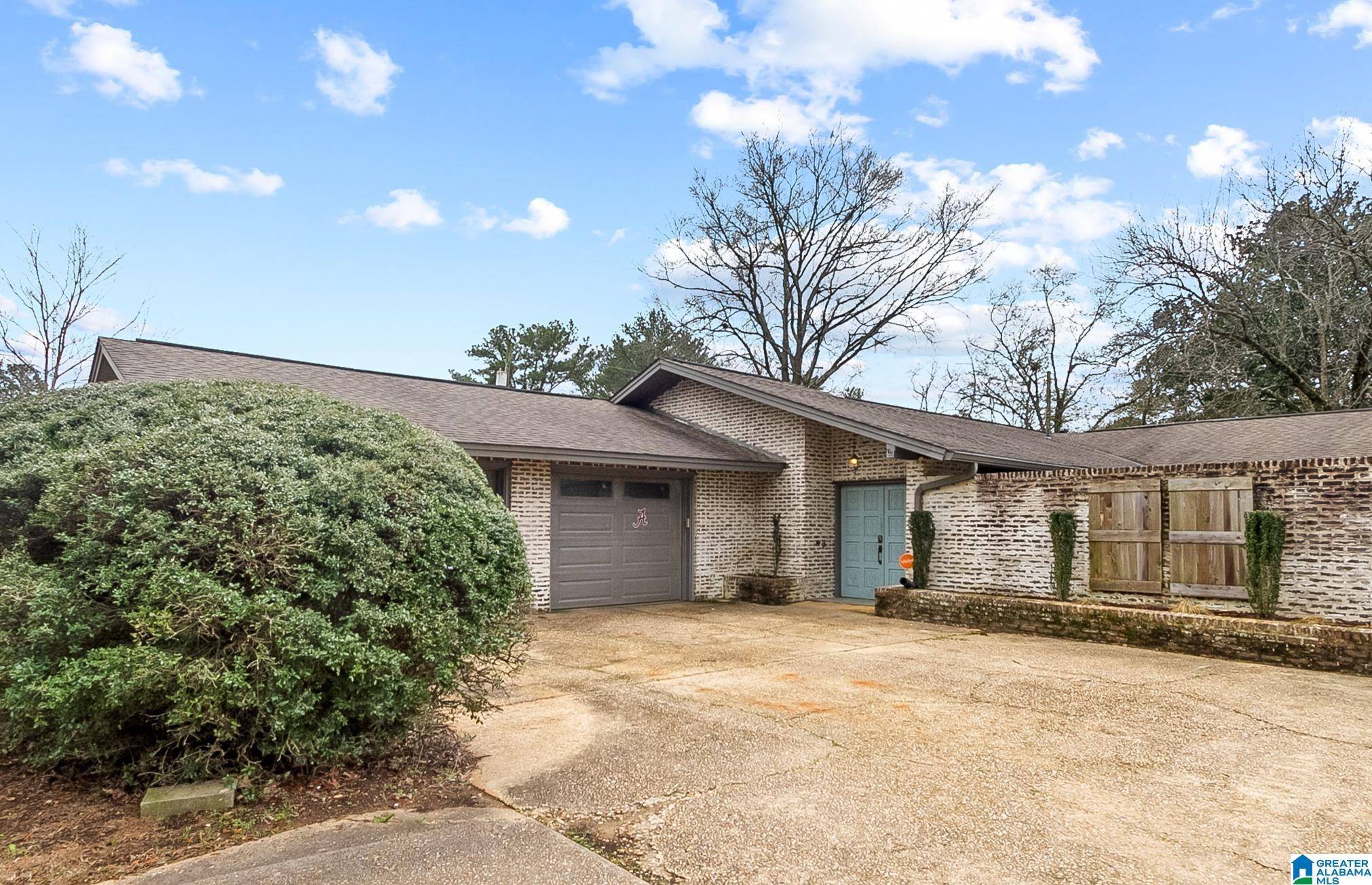 Tuscaloosa, AL 35404,3849 UNIVERSITY BOULEVARD E