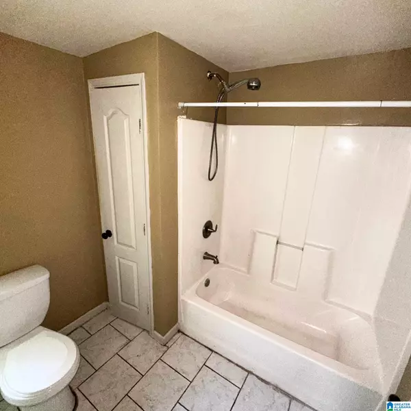 Birmingham, AL 35217,4421 43RD STREET N
