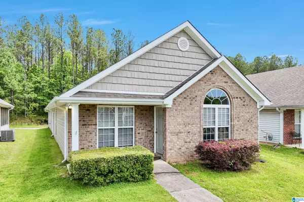 1278 VILLAGE TRAIL, Calera, AL 35040