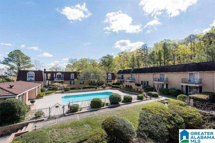 175 OLD MONTGOMERY HIGHWAY #D, Vestavia Hills, AL 35216