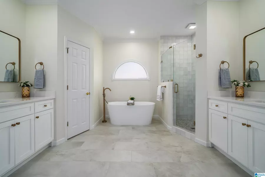 804 HILLSHIRE DRIVE, Hoover, AL 35244