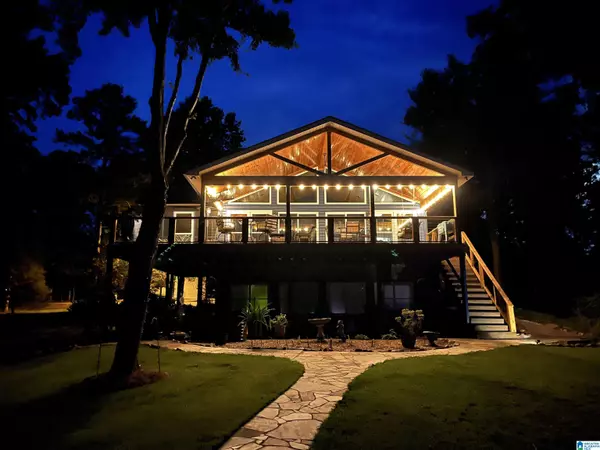 Wedowee, AL 36278,180 CEDAR COVE