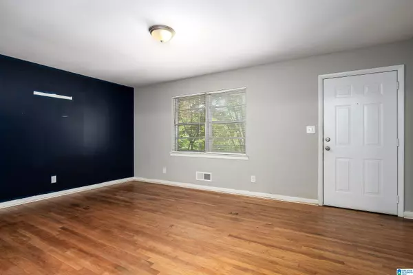 Pleasant Grove, AL 35127,104 8TH PLACE