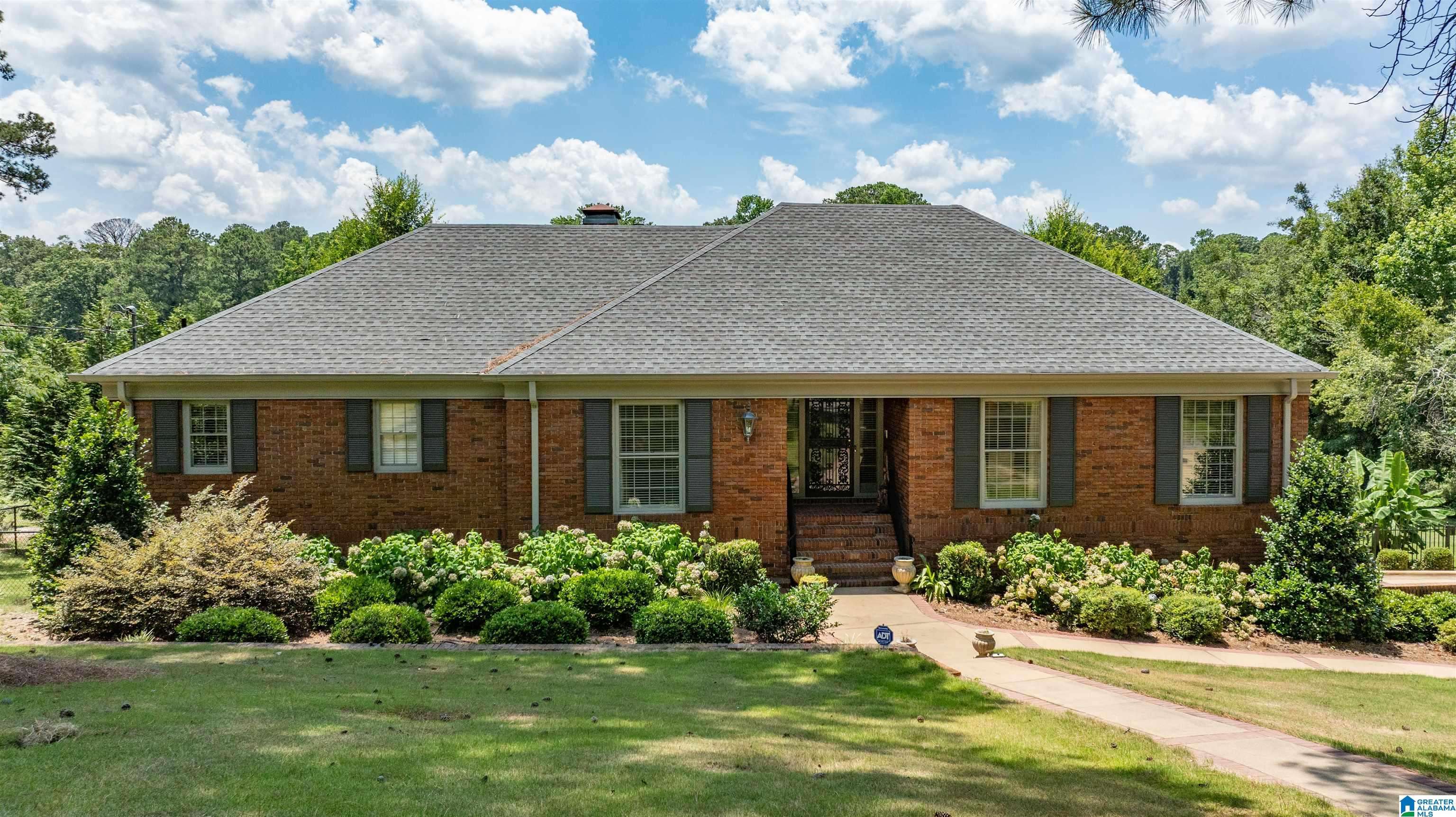 5222 NORTHWOOD LAKE DRIVE E, Northport, AL 35473