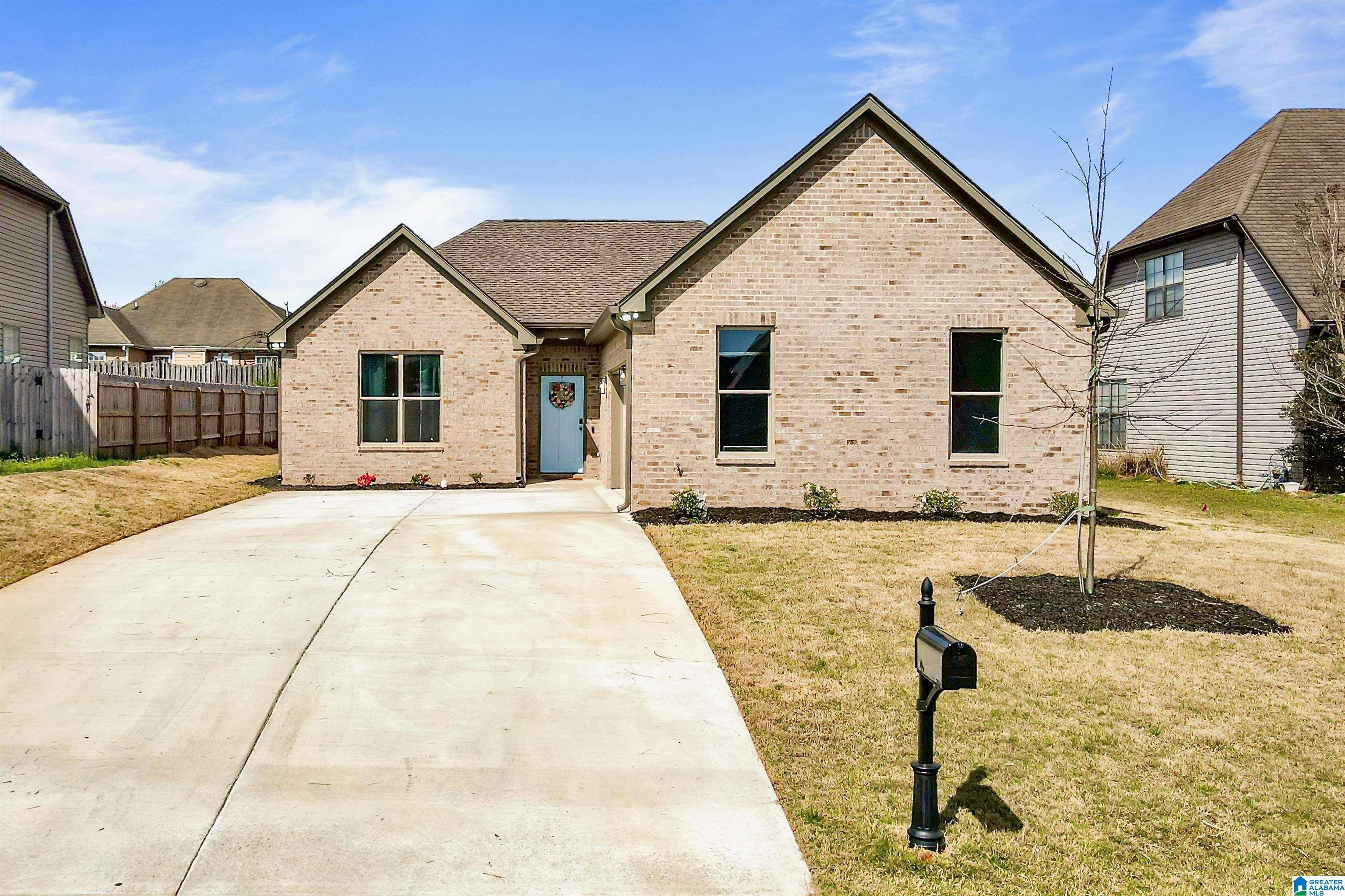 121 OAKWELL STREET, Calera, AL 35040
